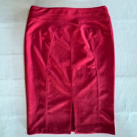 Marc New York Faux Suede Red Pencil Skirt (L) - Picture 4 of 11